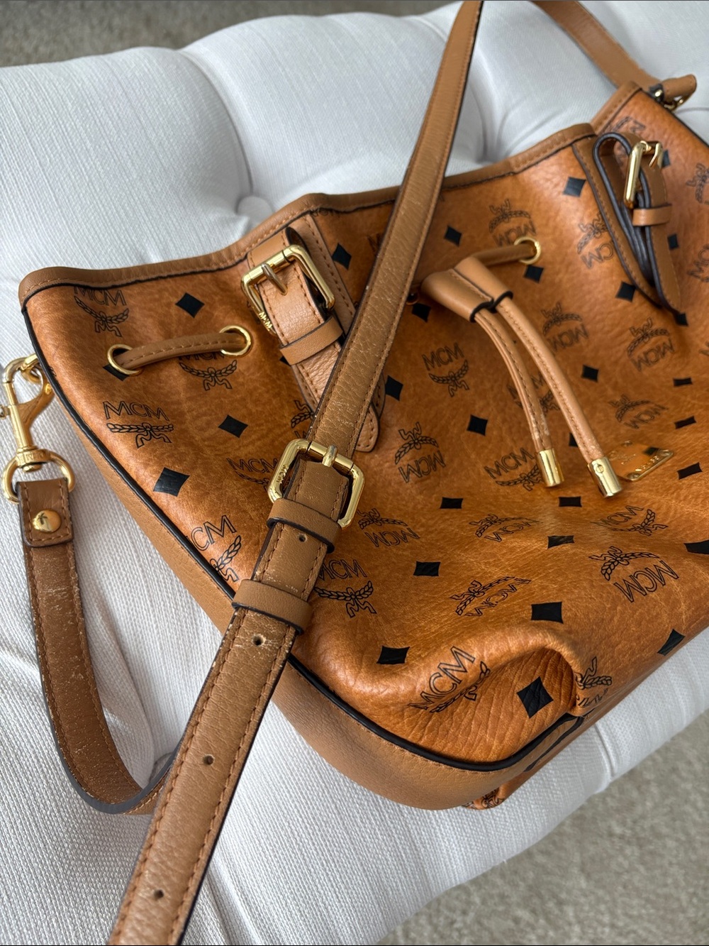 MCM Cognac bucket bag EUC - Picture 6 of 16